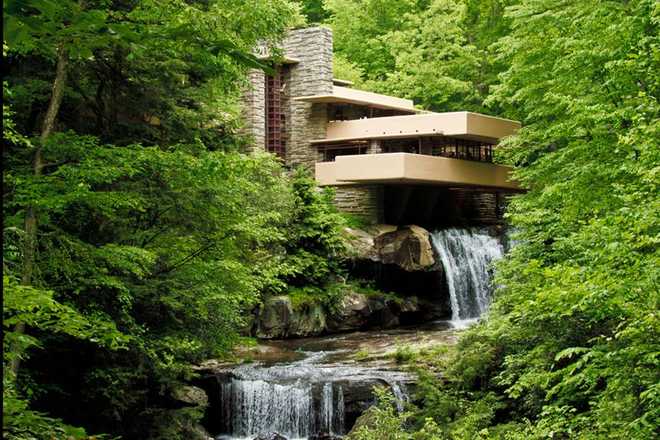Органическая архитектура: дом над водопадом